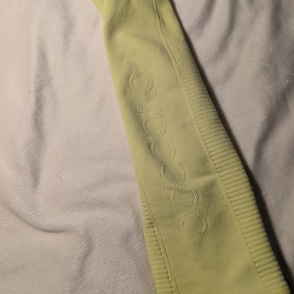 Yellow Ribbed Leggings - Picture 3 of 5